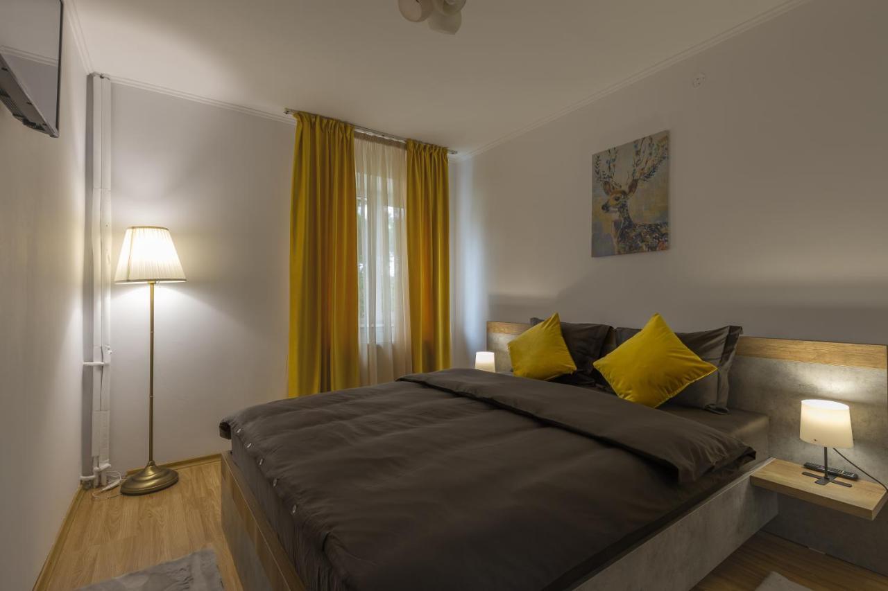 Luxury 2 Bedroom Holiday Apartment Piteşti Eksteriør billede
