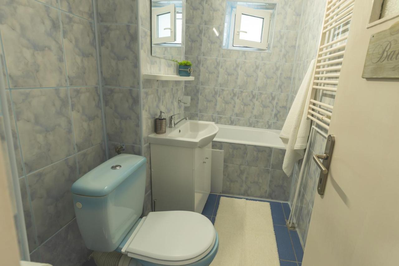 Luxury 2 Bedroom Holiday Apartment Piteşti Eksteriør billede