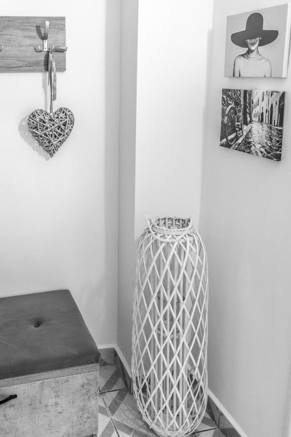 Luxury 2 Bedroom Holiday Apartment Piteşti Eksteriør billede