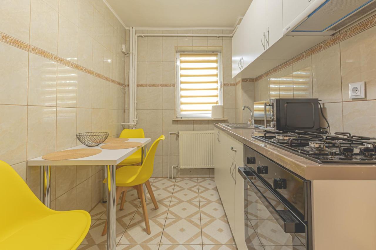 Luxury 2 Bedroom Holiday Apartment Piteşti Eksteriør billede
